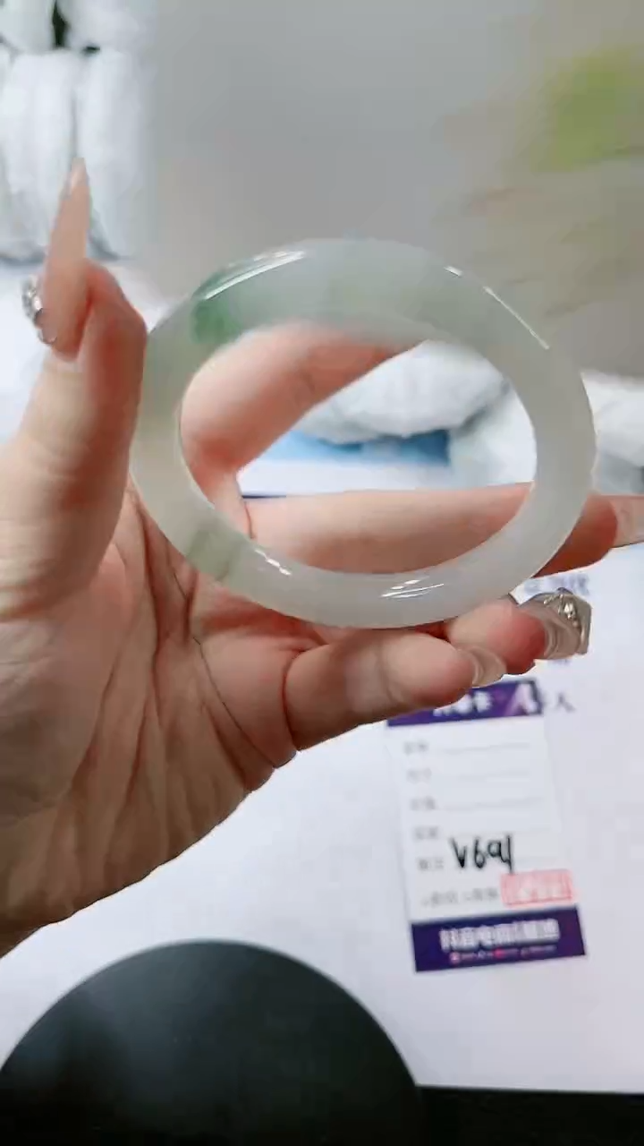 【闪购商品】石英质玉手镯未镶嵌多样性发货V691