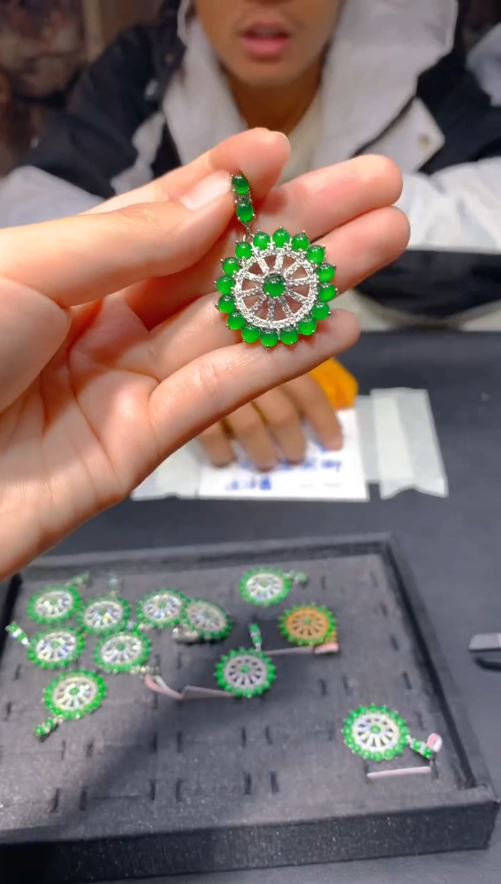 【闪购商品】定制翡翠未镶嵌26多样性发货(发其一）