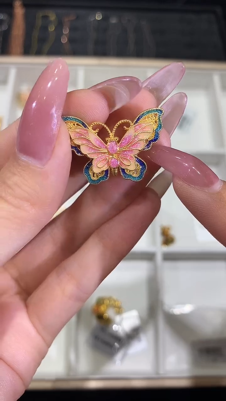 【闪购商品】18K金吊坠(不含链)蝴蝶吊坠