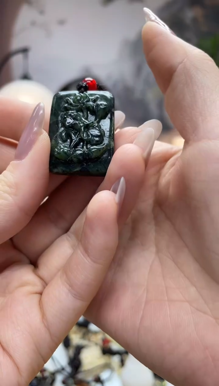 未镶嵌岫玉吊坠·