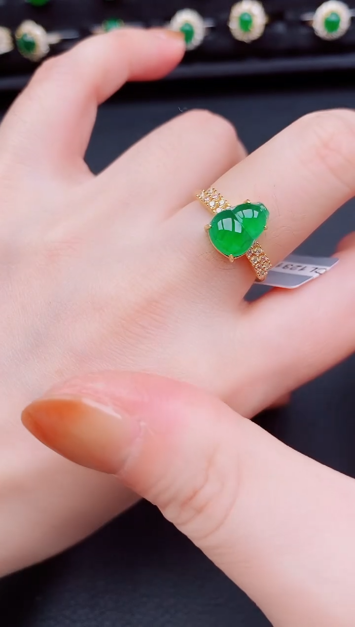 【闪购商品】翡翠戒指银S925镶嵌天然a货翡翠99