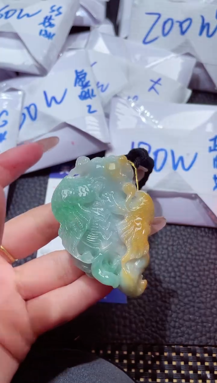 颈饰未镶嵌翡翠503