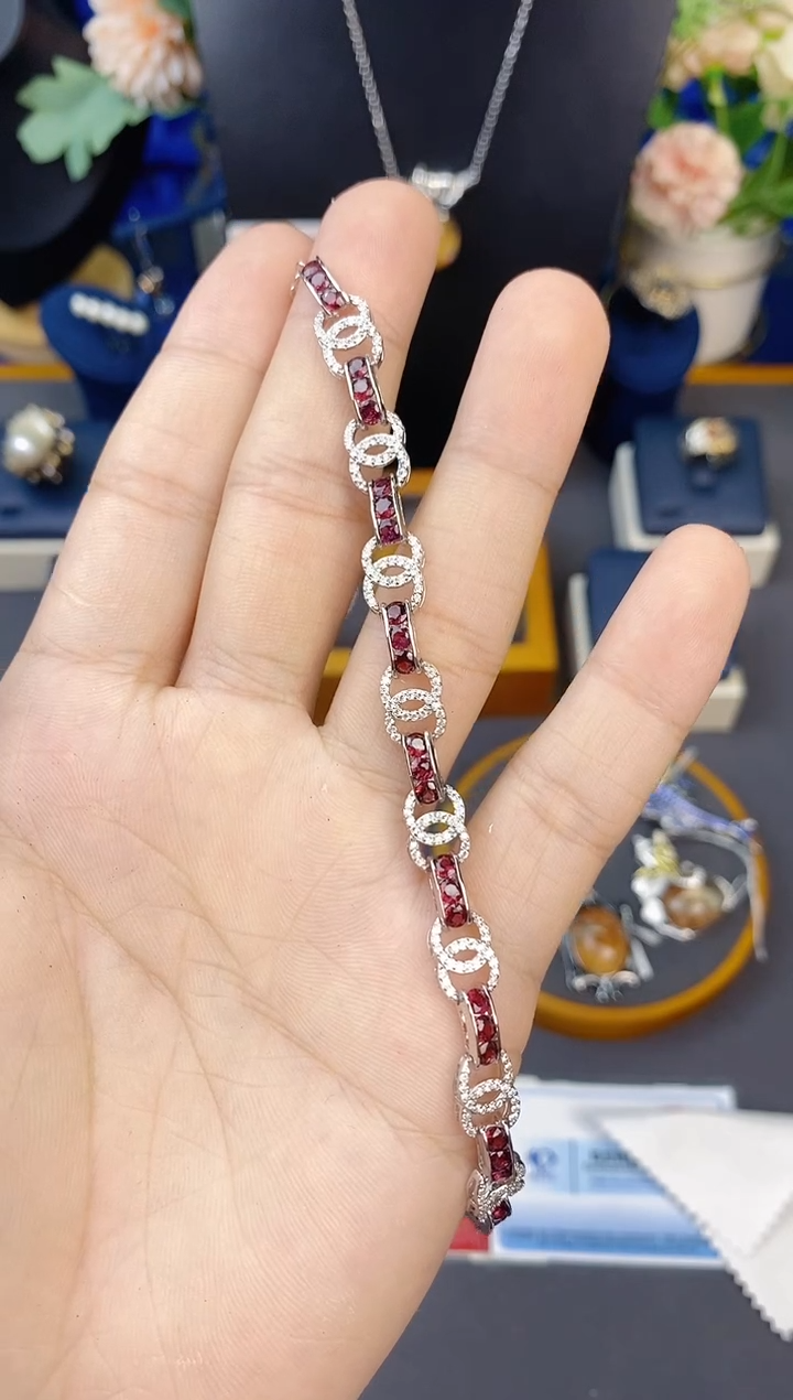 【闪购商品】石榴石手链银S925镶嵌带证书