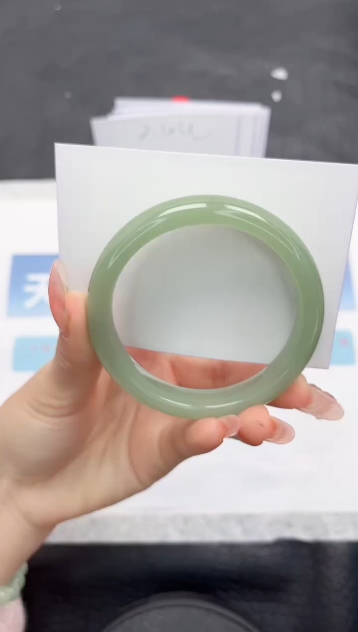 【闪购商品】石英质玉手镯未镶嵌O373-56.4