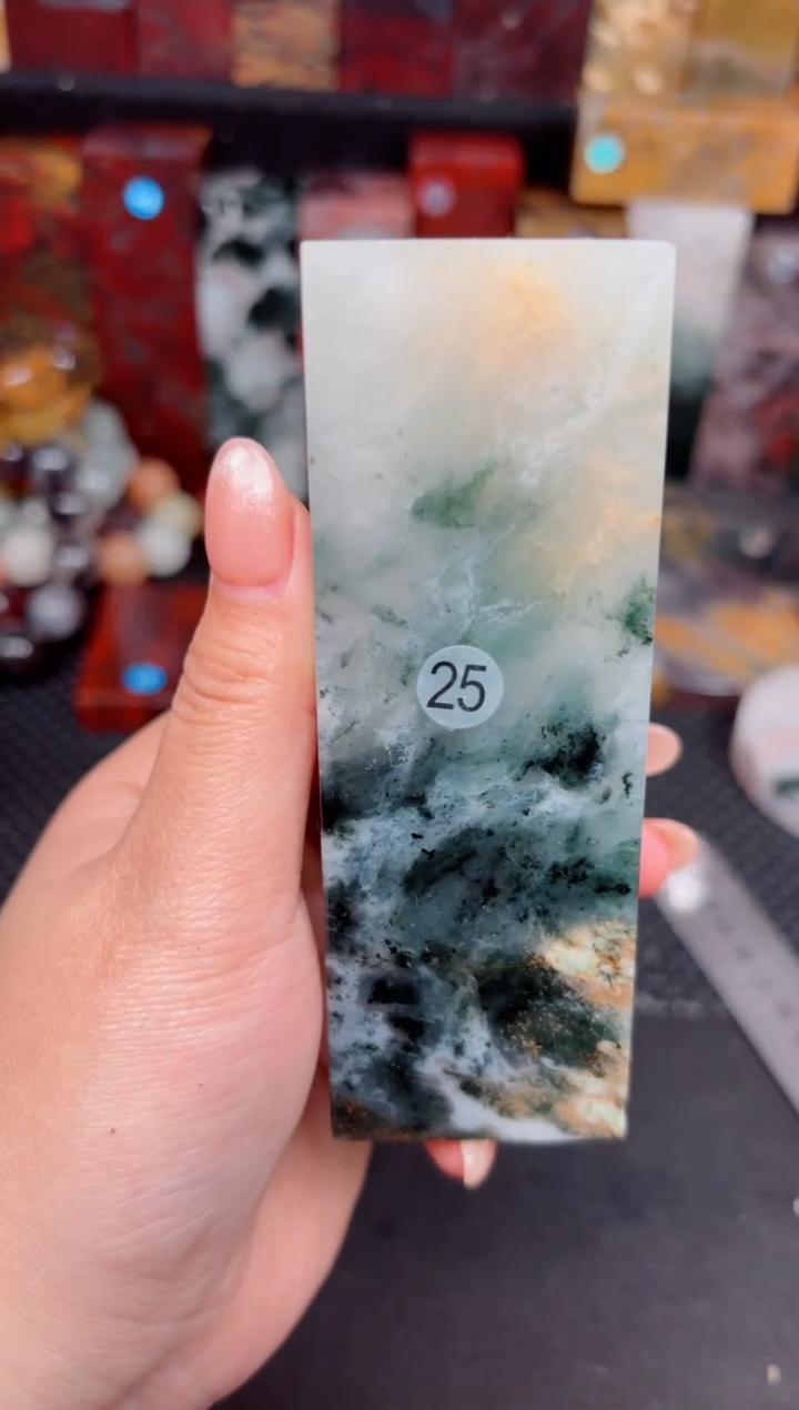 玉 桂林鸡血创意摆件装饰 编号：25