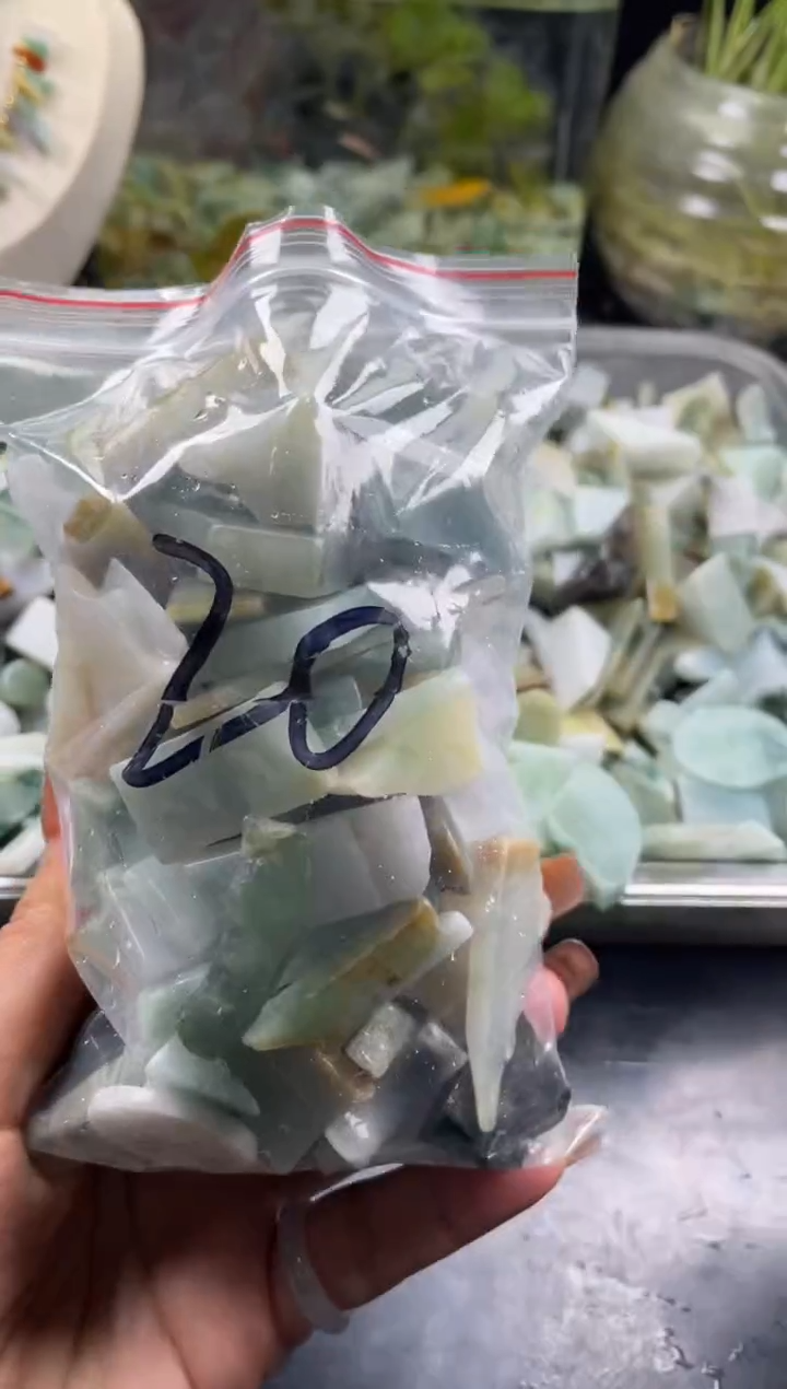 配石翡翠天然翡翠中号500克20