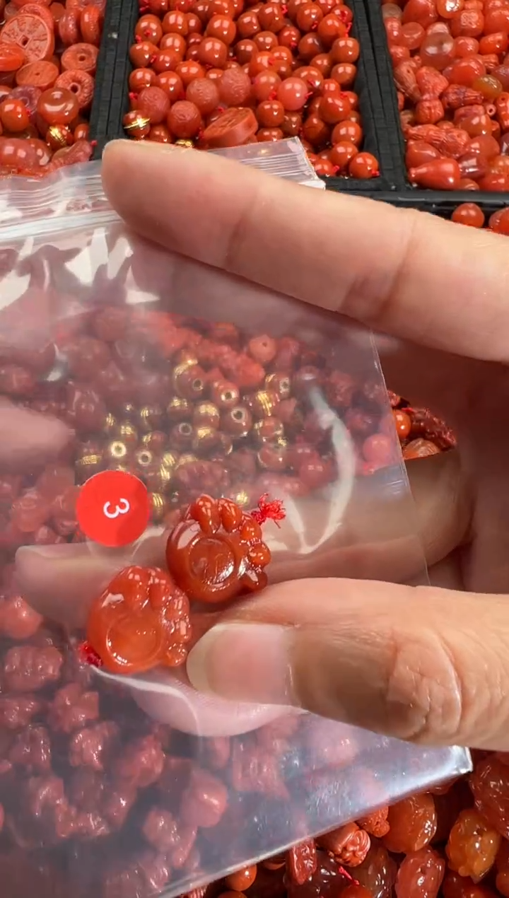 【闪购商品】南红玛瑙颈饰未镶嵌1