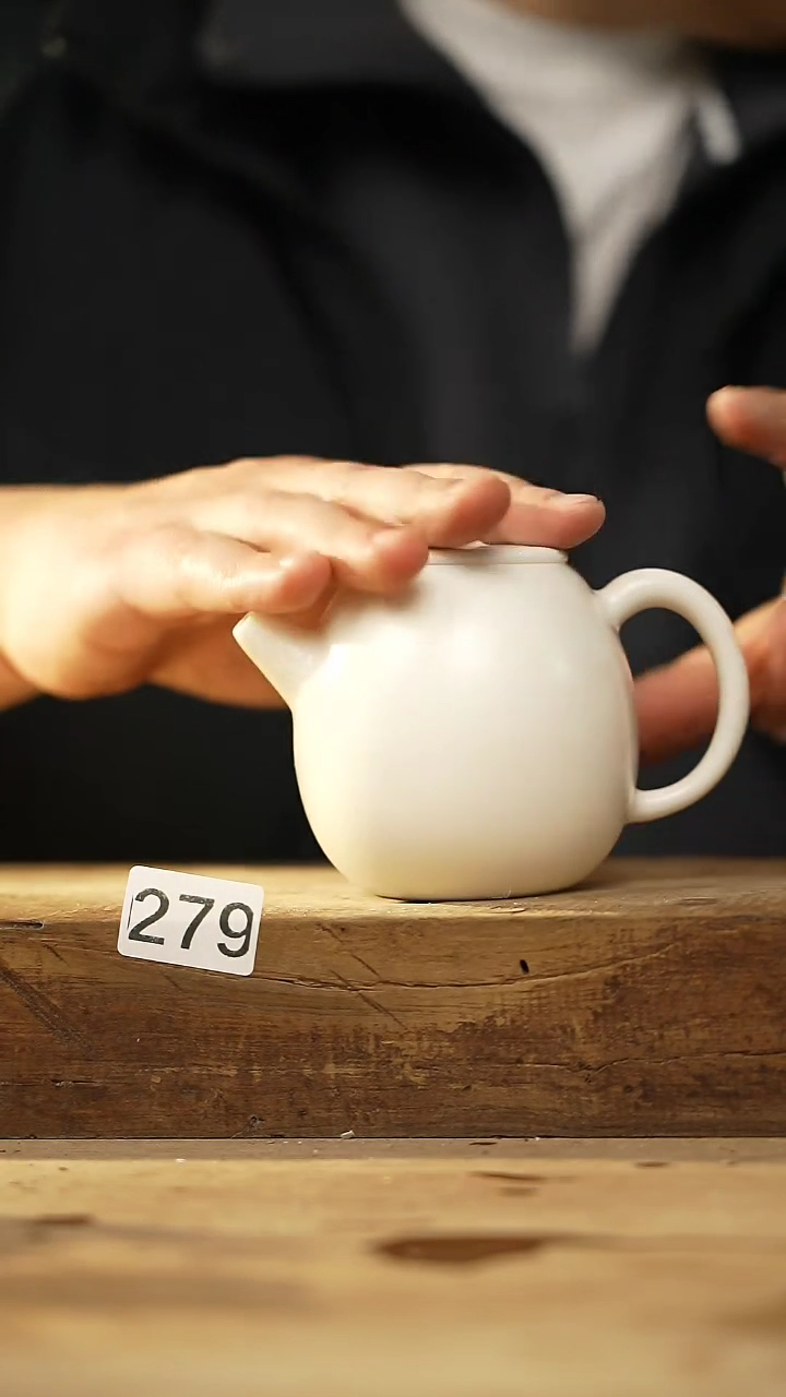 【闪购商品】瓷片福利！设计师款小茶壶