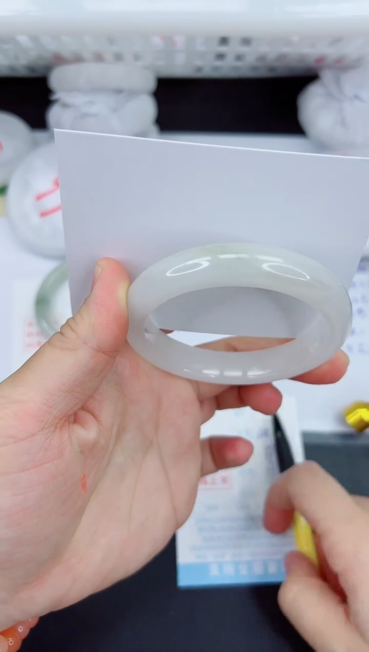 【闪购商品】石英质玉手镯未镶嵌457-58.6