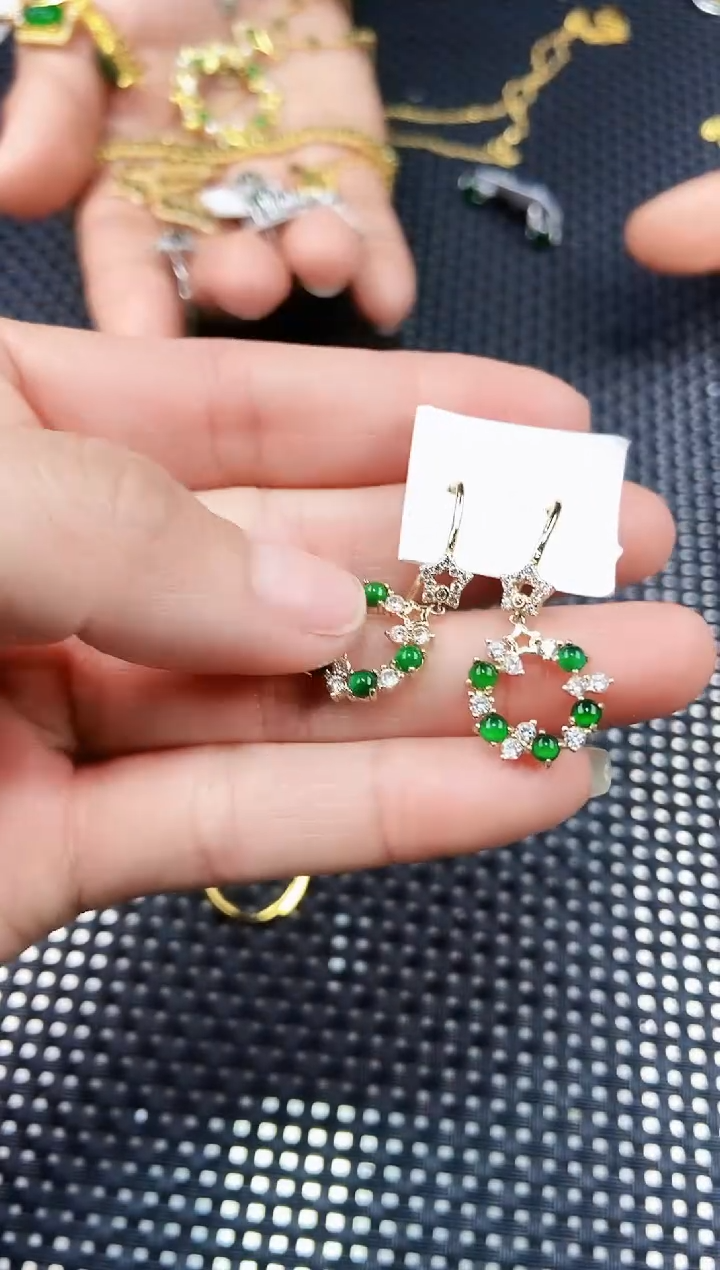 【闪购商品】翡翠耳饰未镶嵌111111111