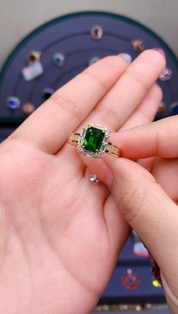 【闪购商品】透辉石戒指银S925镶嵌555