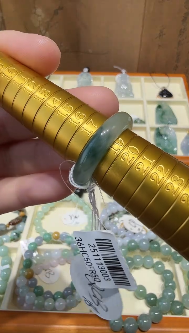 未镶嵌挂件翡翠A货翡翠多样性孤品