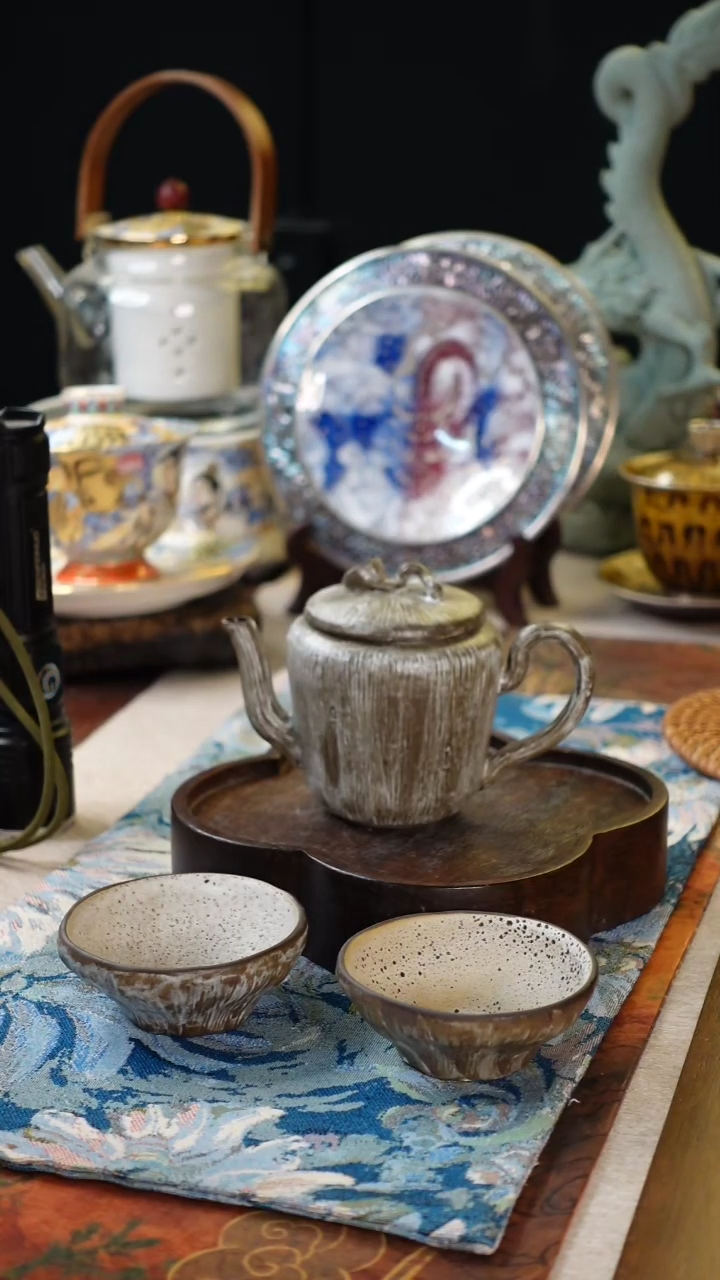 【闪购商品】莲蓬侧把壶加两只杯子