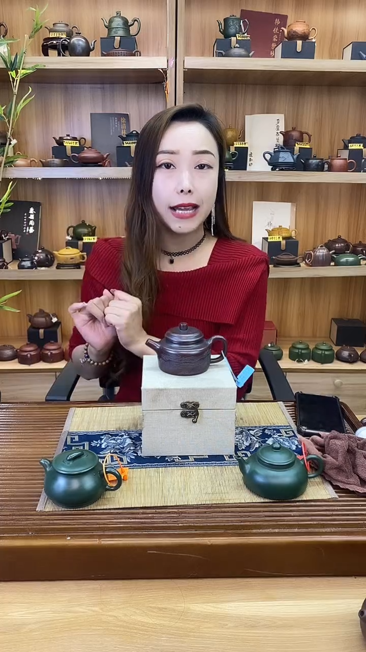 【闪购商品】紫砂茶壶柴烧石红山水德钟【菲】