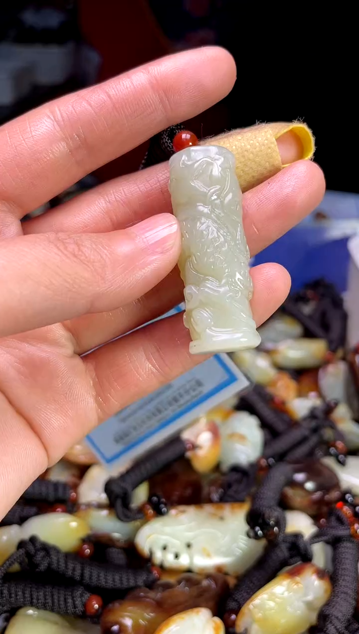 【闪购商品】和田玉颈饰未镶嵌1