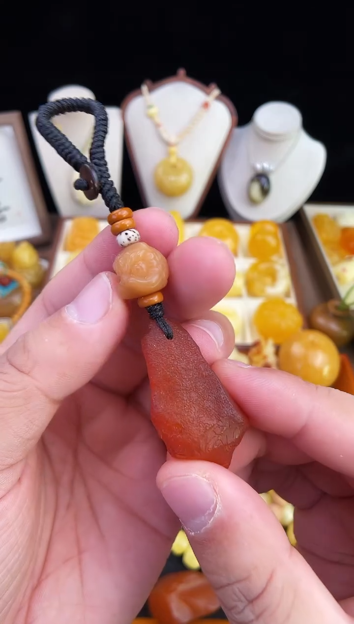 琥珀未镶嵌珠宝奇石柒月