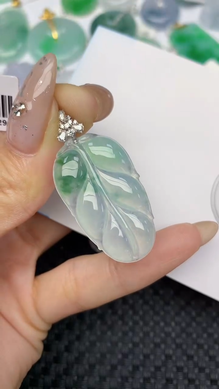 颈饰18K金镶嵌翡翠天然缅甸翡翠a货百元以上9元证书费自理