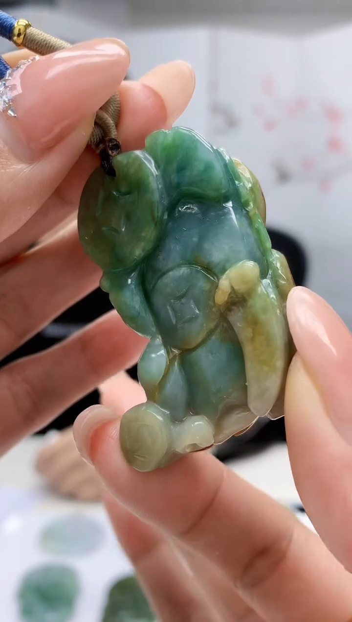 【闪购商品】定制翡翠未镶嵌4917MM-毛货挂件