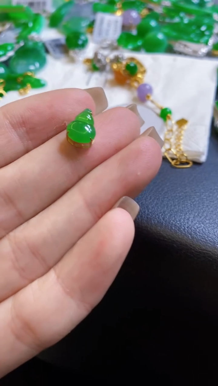 【闪购商品】定制翡翠18K金镶嵌葫芦