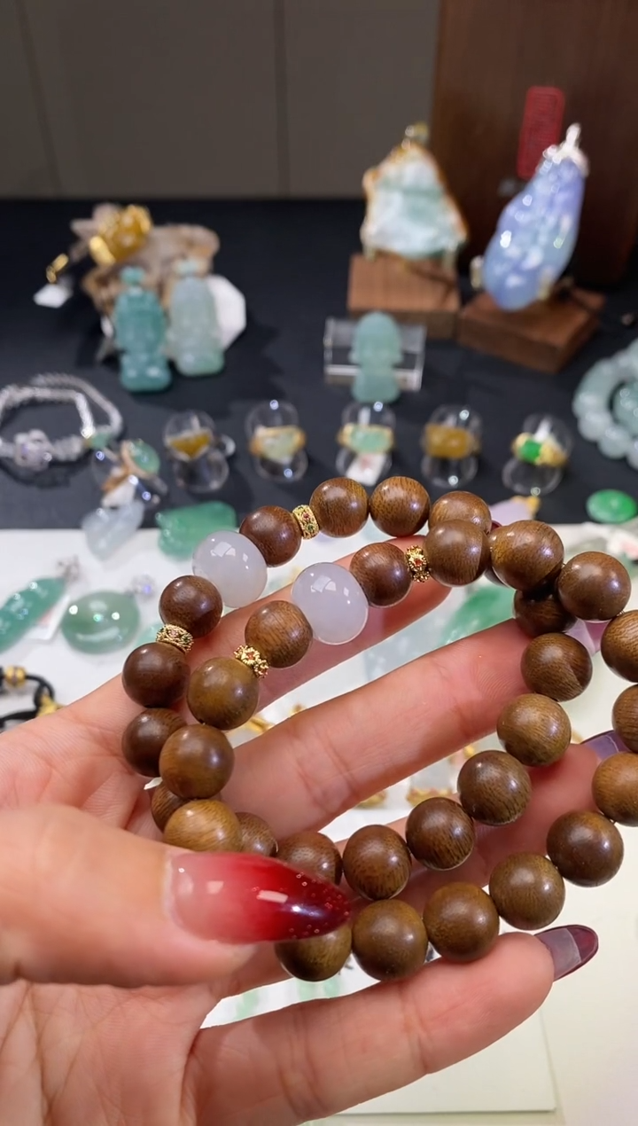 【闪购商品】翡翠吊坠(不含链)未镶嵌【多样性发货】