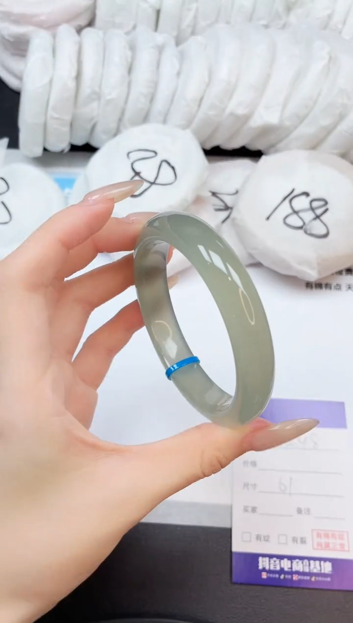 石英质玉手镯未镶嵌24K48-61