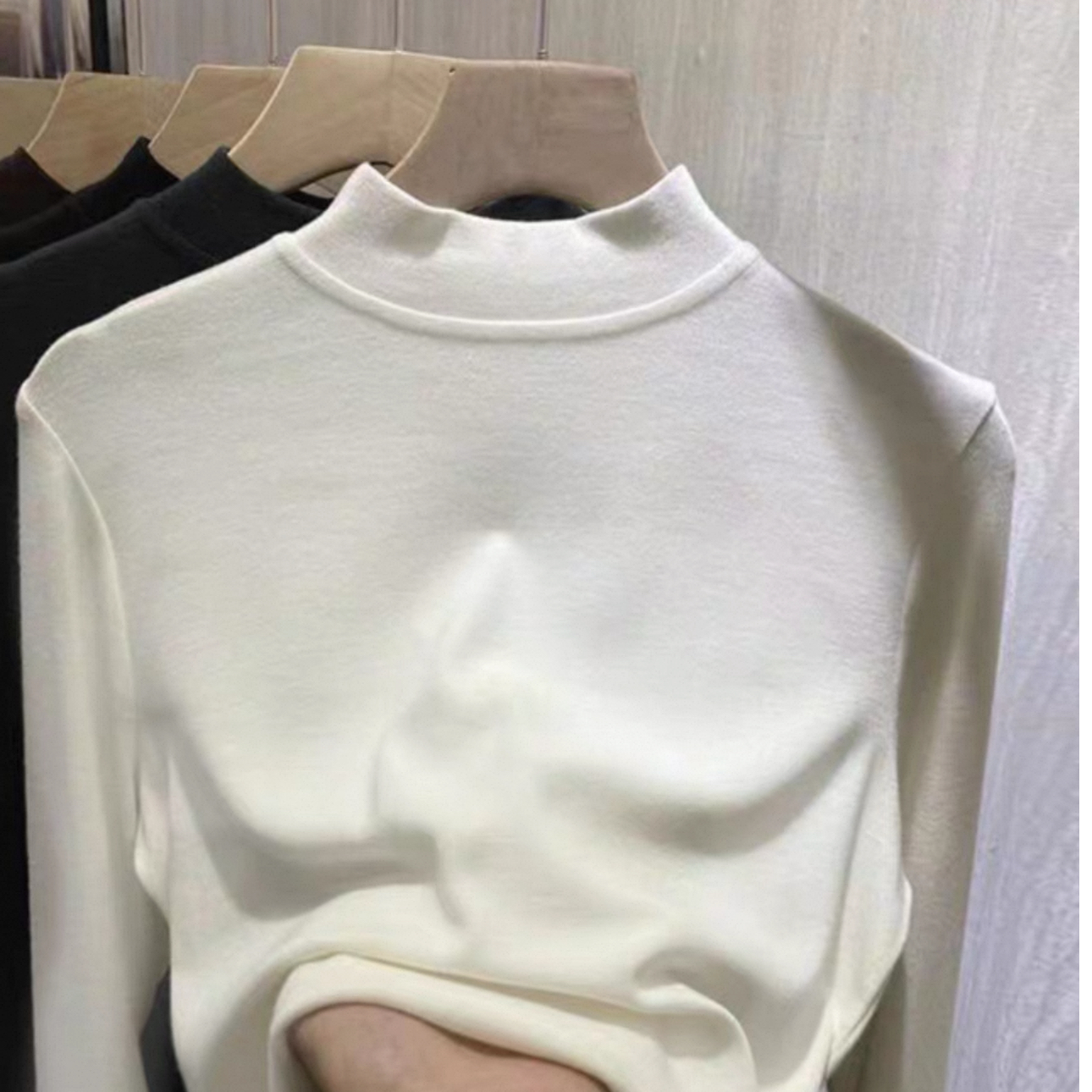 女长袖半高领纯色轻职风时尚网红针织女士