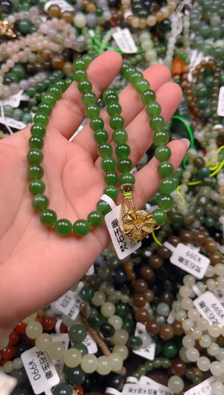 和田玉未镶嵌颈饰1