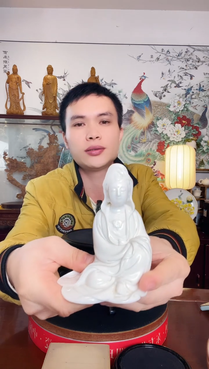 摆件德化白瓷 掌上观音