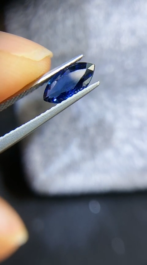 【闪购商品】定制蓝宝石定制未镶嵌天然玻璃体0.76克拉gra