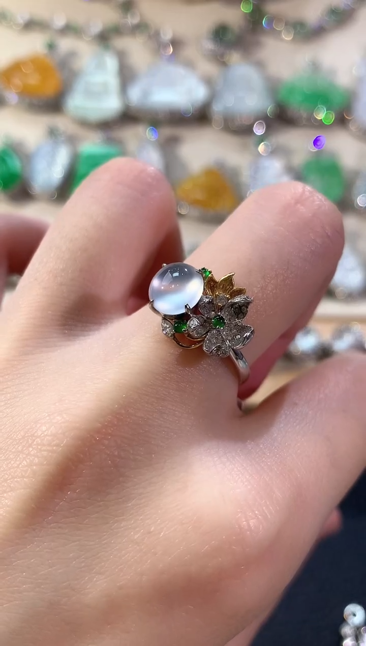 18K金镶嵌戒指翡翠冬日珠宝Q134