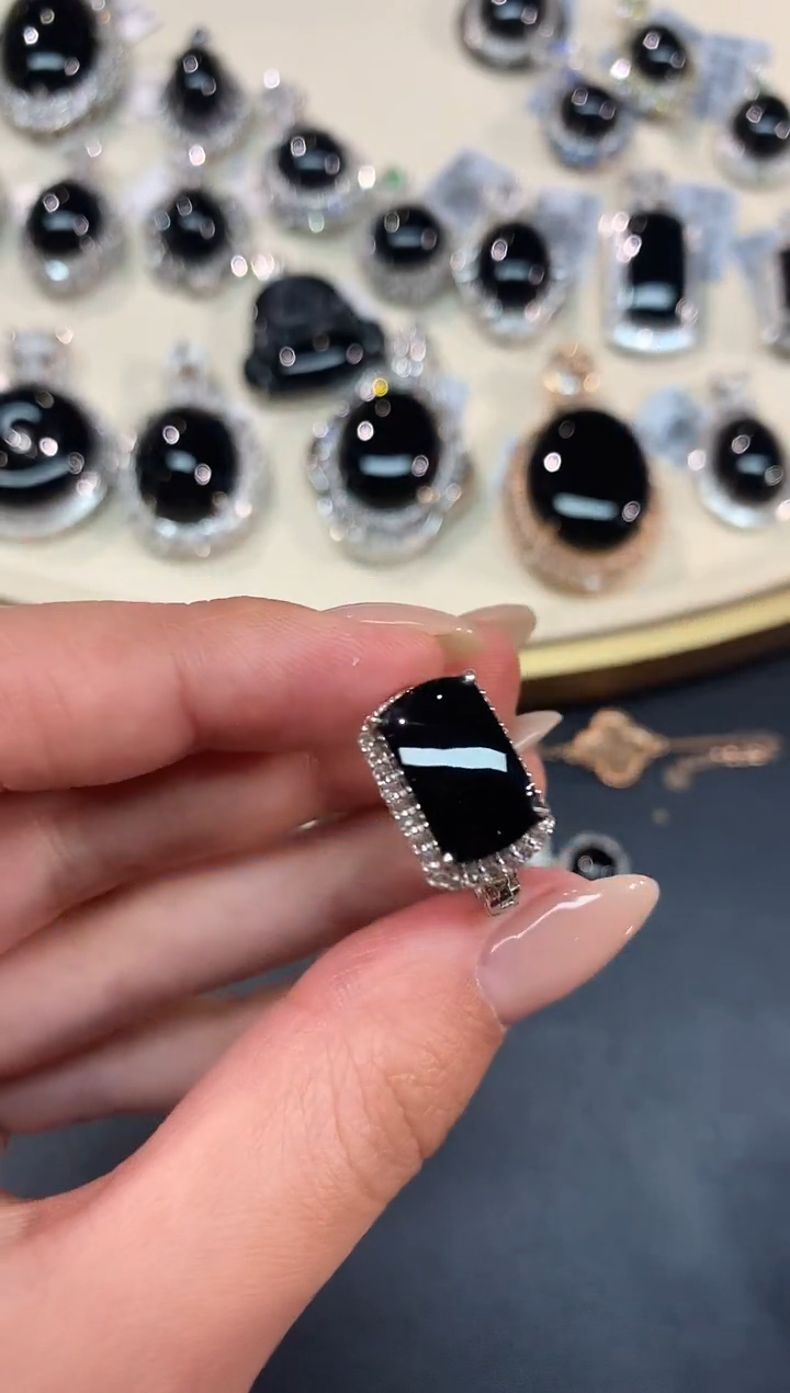 【闪购商品】翡翠戒指18K金镶嵌A409|6980