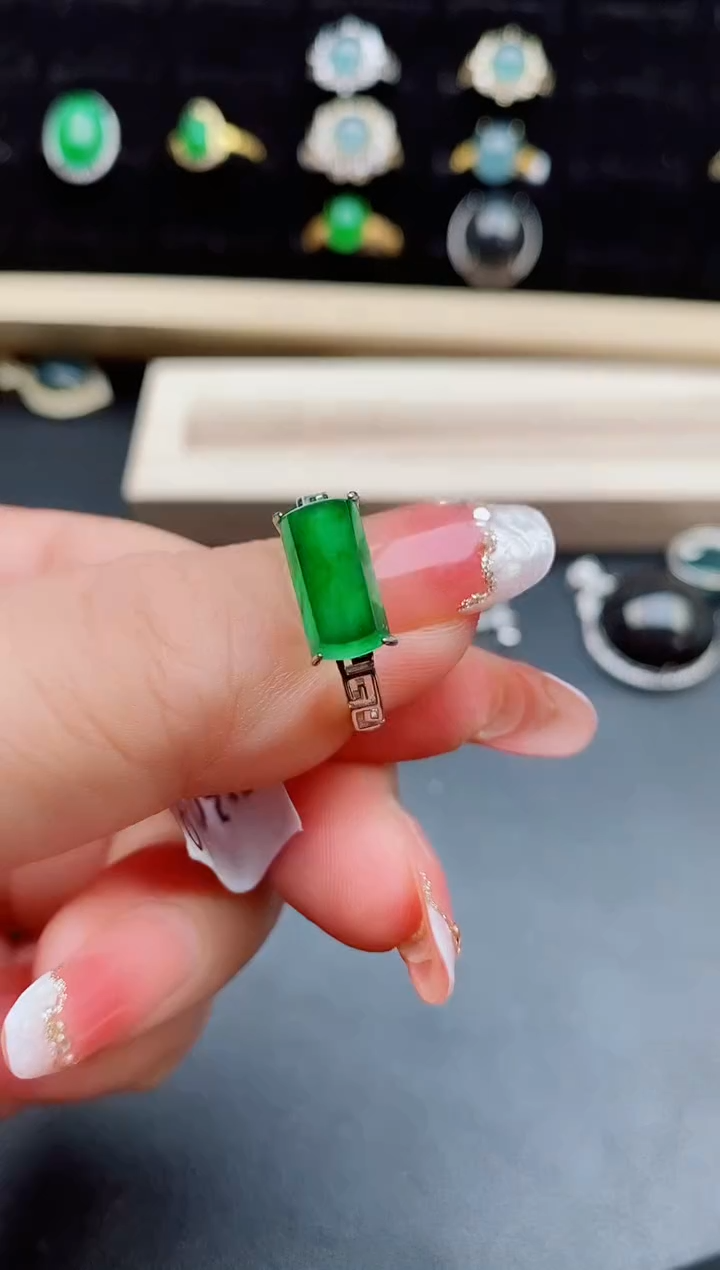 【闪购商品】翡翠戒指银S925镶嵌058080