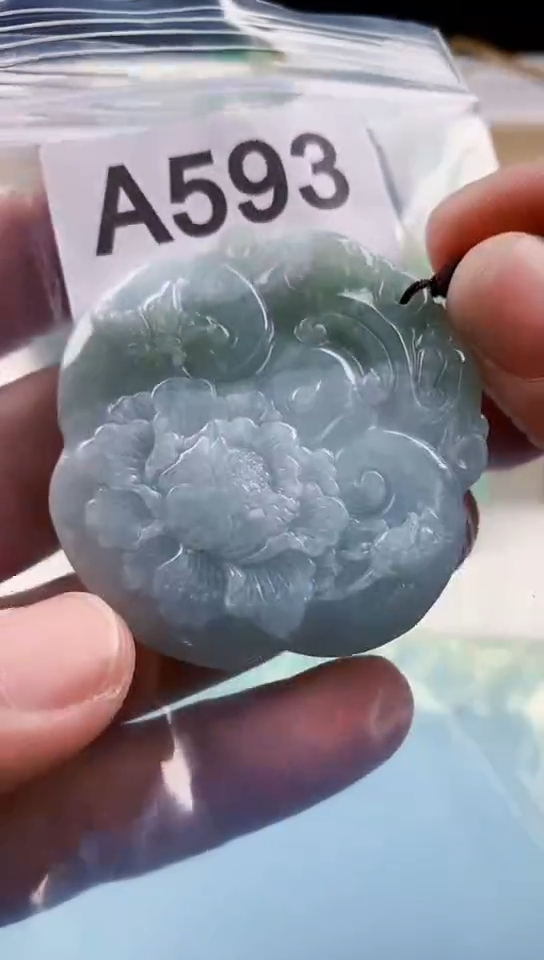 【闪购商品】翡翠挂件未镶嵌天然翡翠吊坠挂件