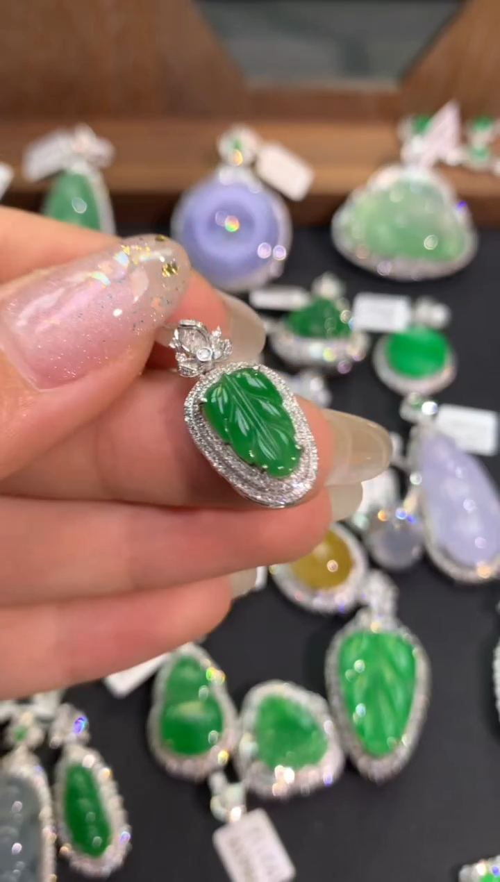 翡翠18K金镶嵌吊坠(不含链)吊坠