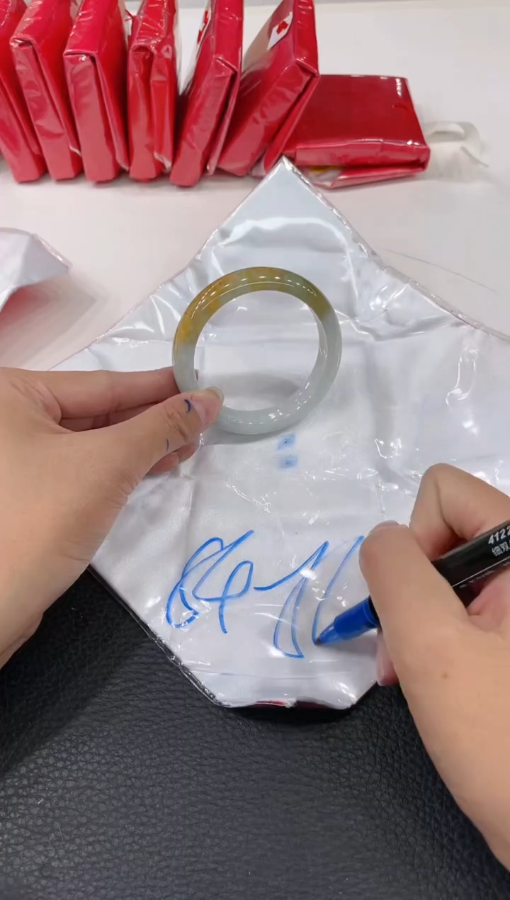 【闪购商品】翡翠手镯未镶嵌手镯