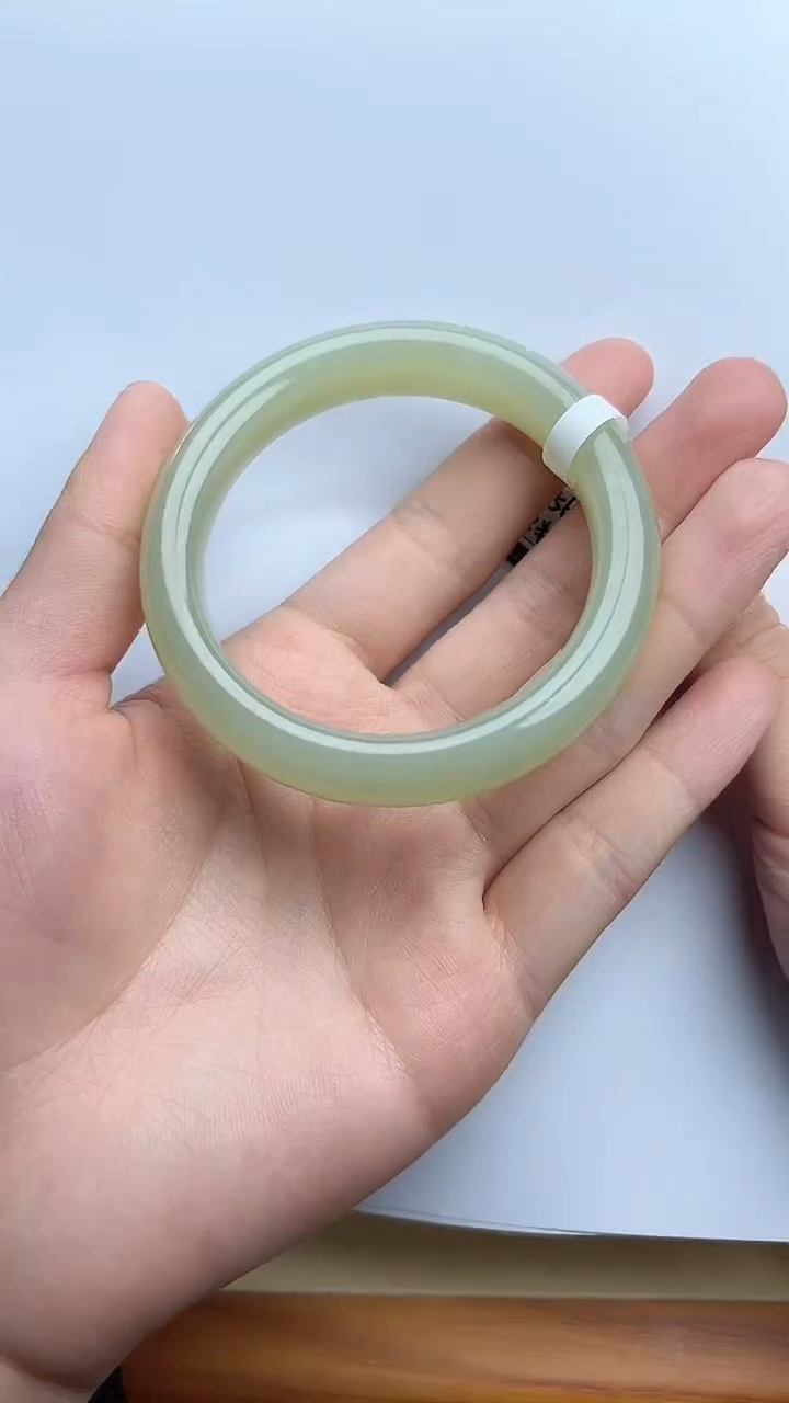 【闪购商品】和田玉手镯未镶嵌56.4圈口kk