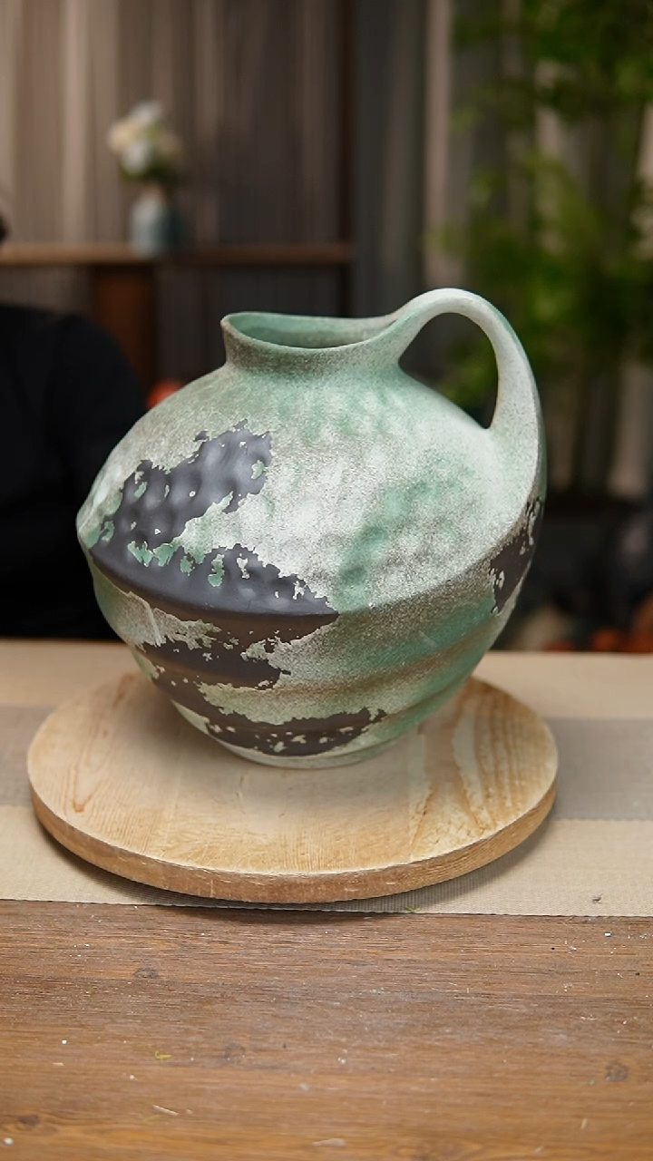 【闪购商品】陶瓷  花器诧寂复古绿胖奶壶