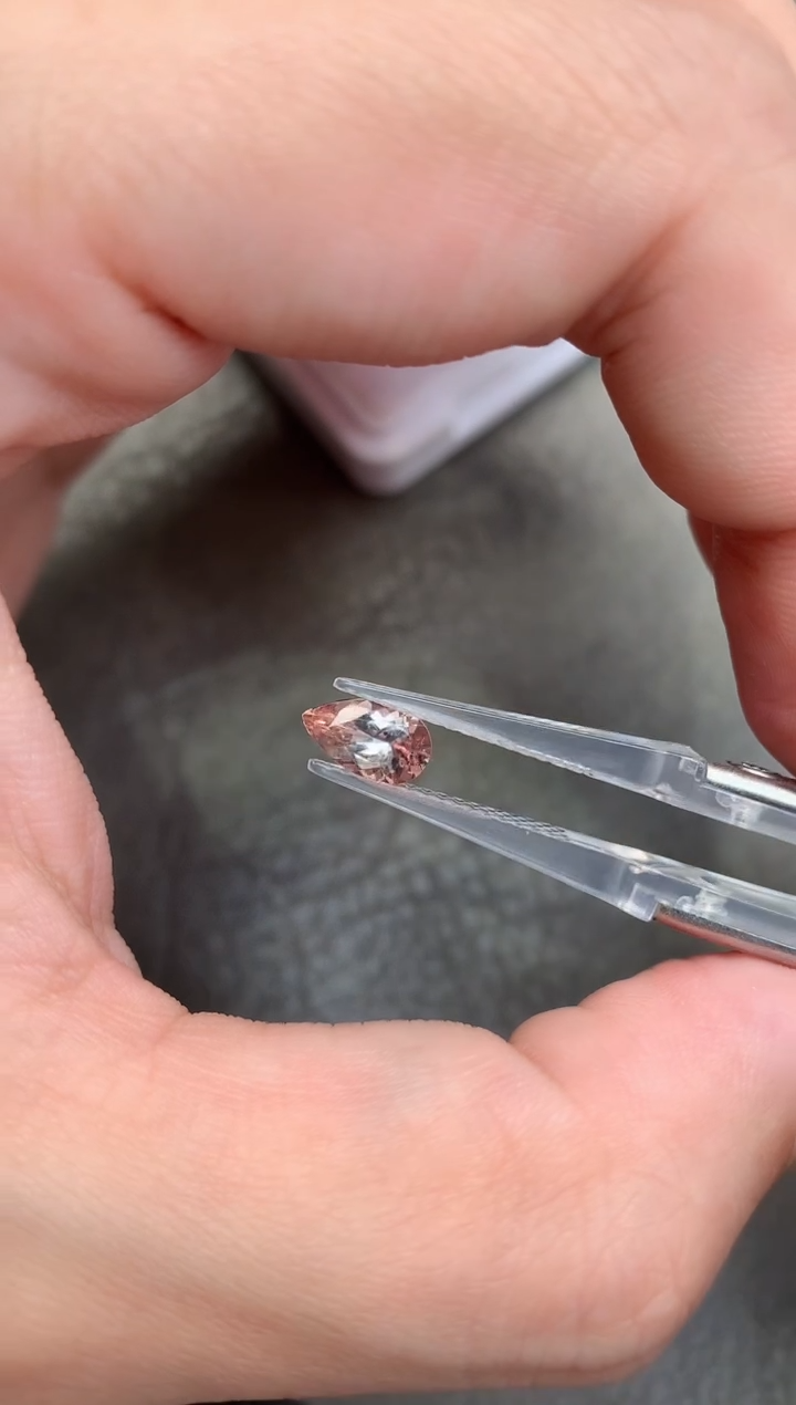 【闪购商品】碧玺裸石未镶嵌1.02ct 水滴 JNX