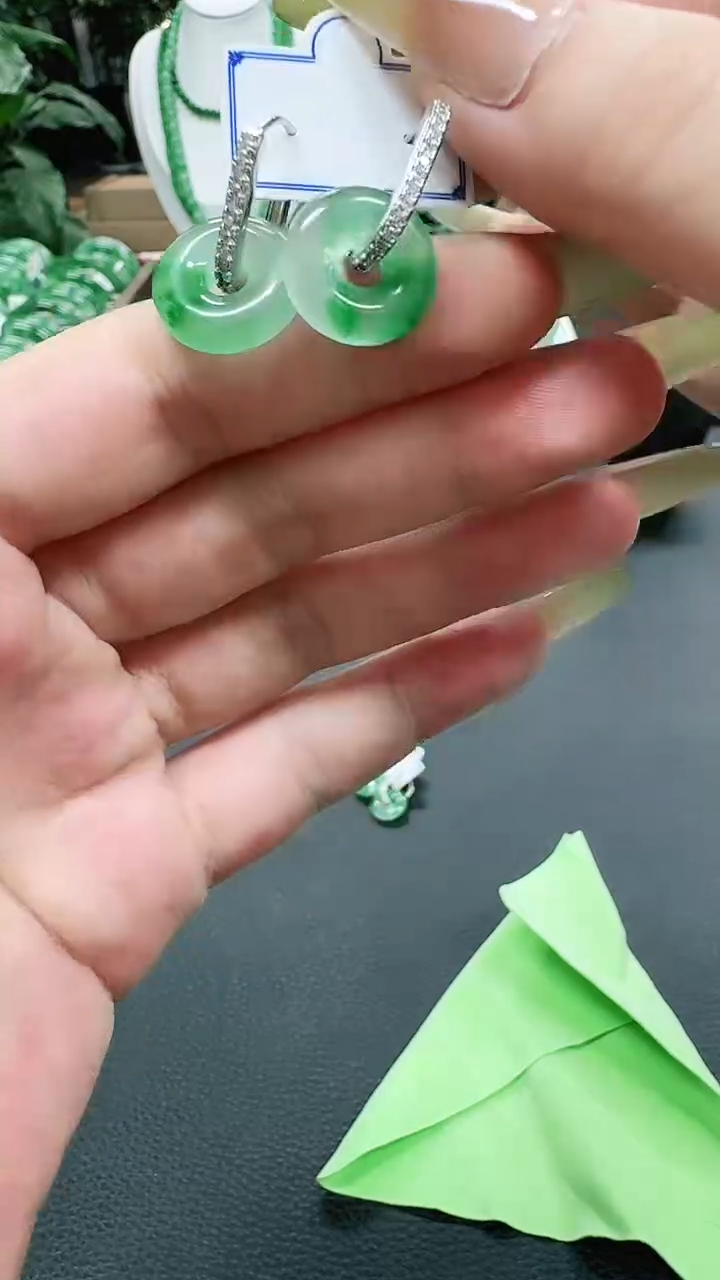 未镶嵌1石英质玉（非洲翠）/0156