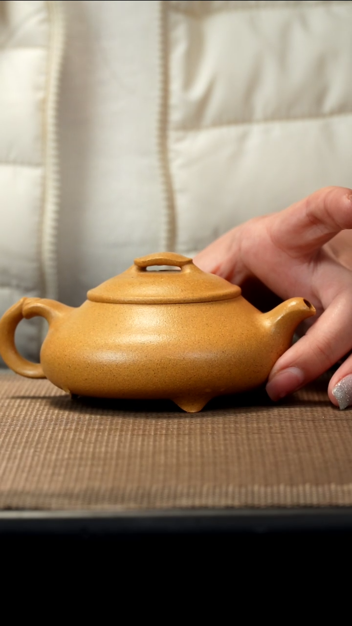 紫砂茶盏黄金段简瓢150CC微瑕