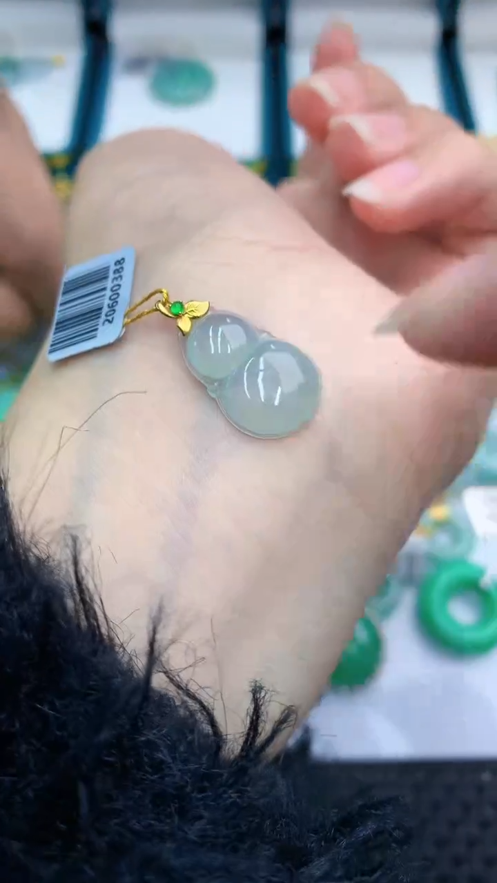 【闪购商品】翡翠颈饰18K金镶嵌            8