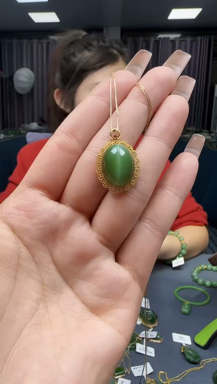 【闪购商品】和田玉挂件18K金镶嵌1