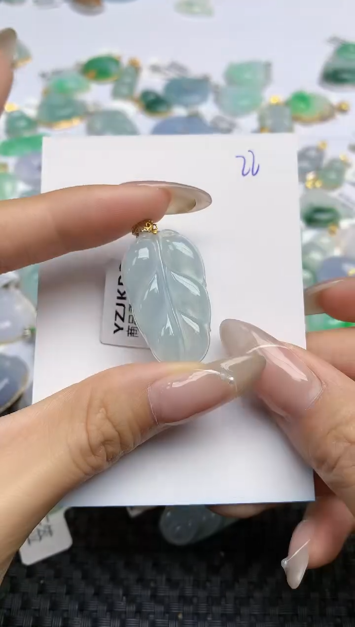 【闪购商品】翡翠颈饰18K金镶嵌天然翡翠A货