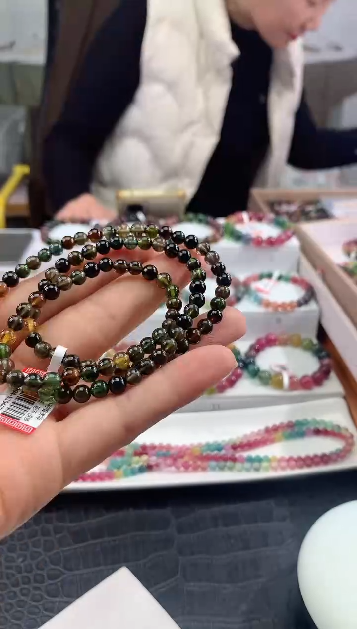 【闪购商品】碧玺手串未镶嵌多样性发一条