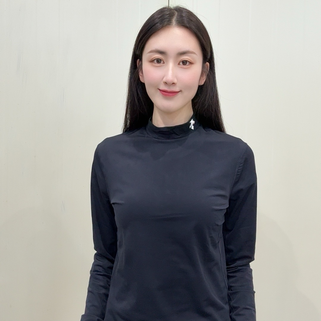 DESCENTE/迪桑特弹力修身半高领运动舒适透气春季长袖SP421XCOO1