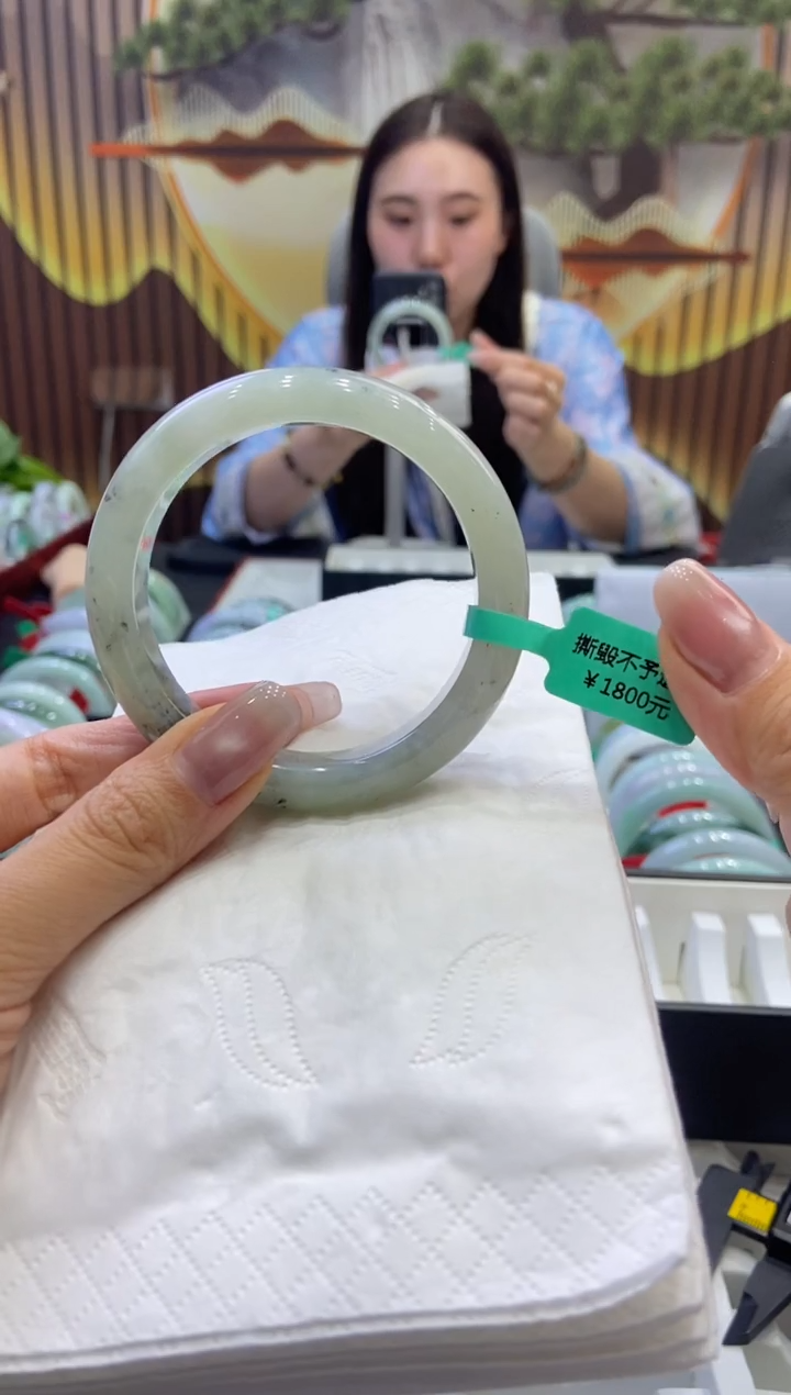 翡翠手镯未镶嵌00008456