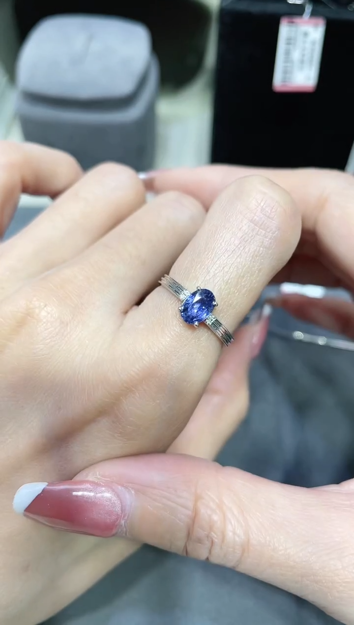 【闪购商品】蓝宝石戒指18K金镶嵌·