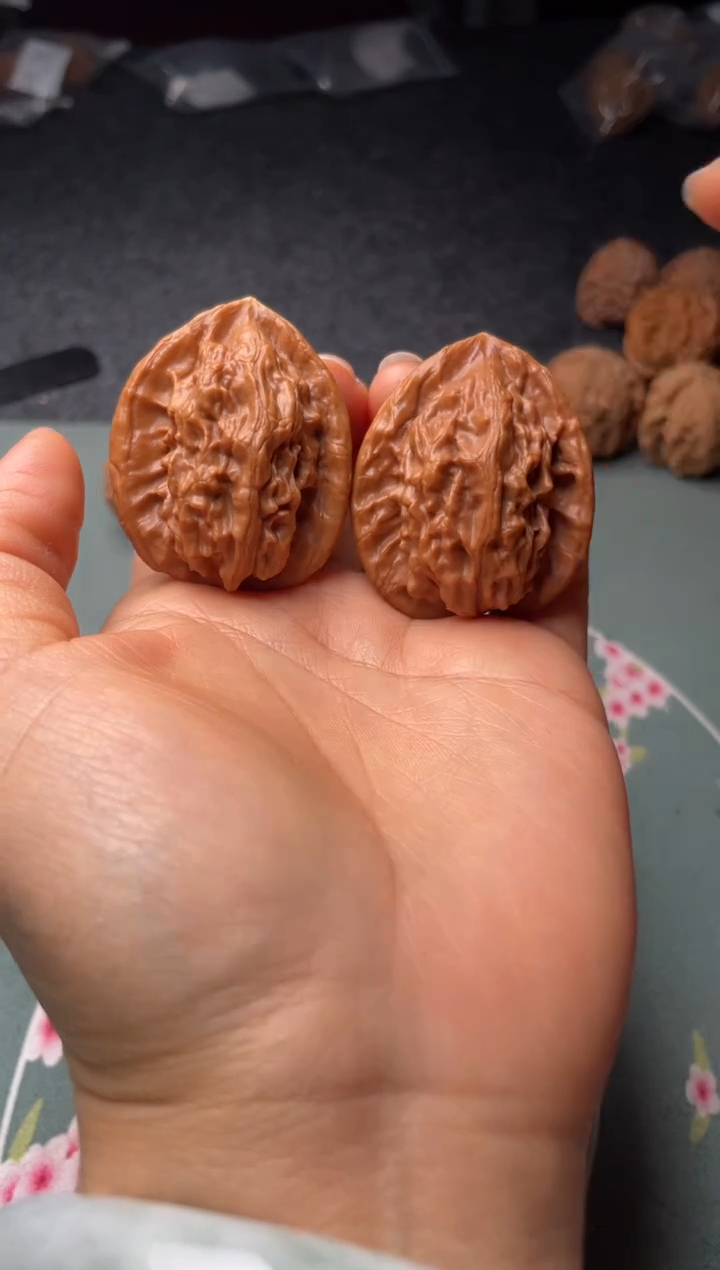 把件文玩核桃w331 大红袍    37尺