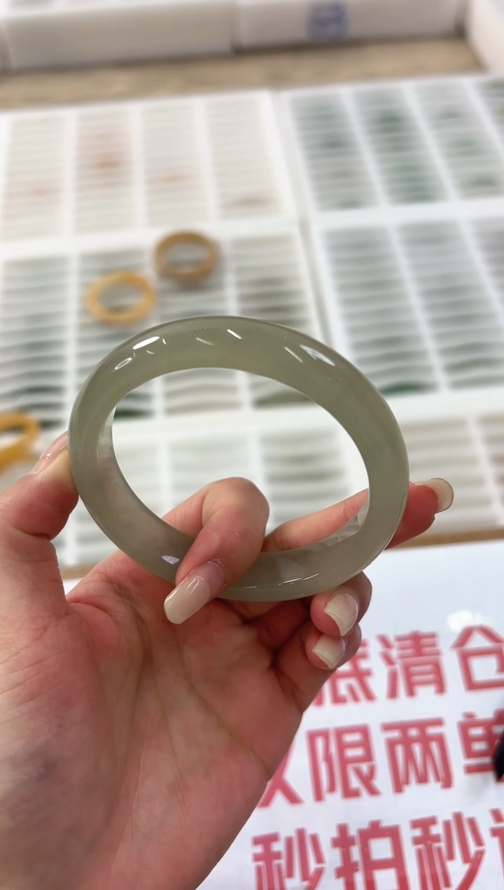 未镶嵌手镯石英质玉6-59D