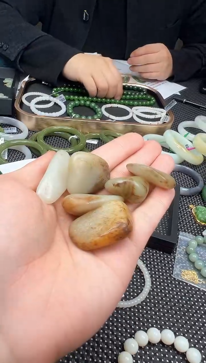 【闪购商品】和田玉把件未镶嵌一个 多样性发1件